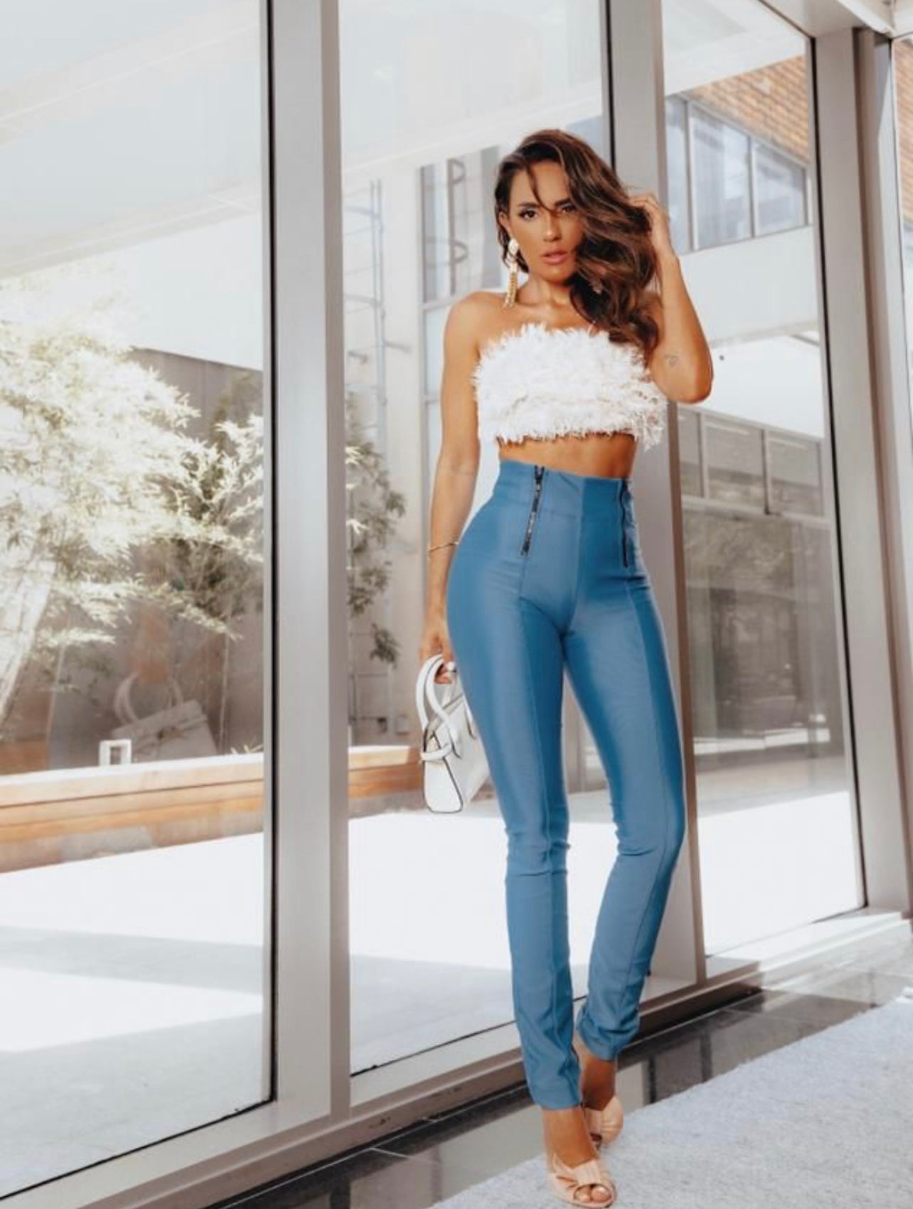 Luiza High Rise Brazilian Compression Pants. Available in black and blue color. Fits sizes XS-M sizes 1-6 stretchy Shape wear pants